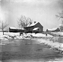 Winter scene at Pidgeon farm